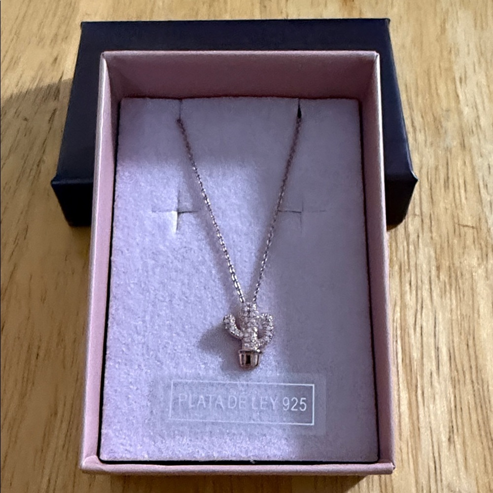 Elegant Silver Necklace
